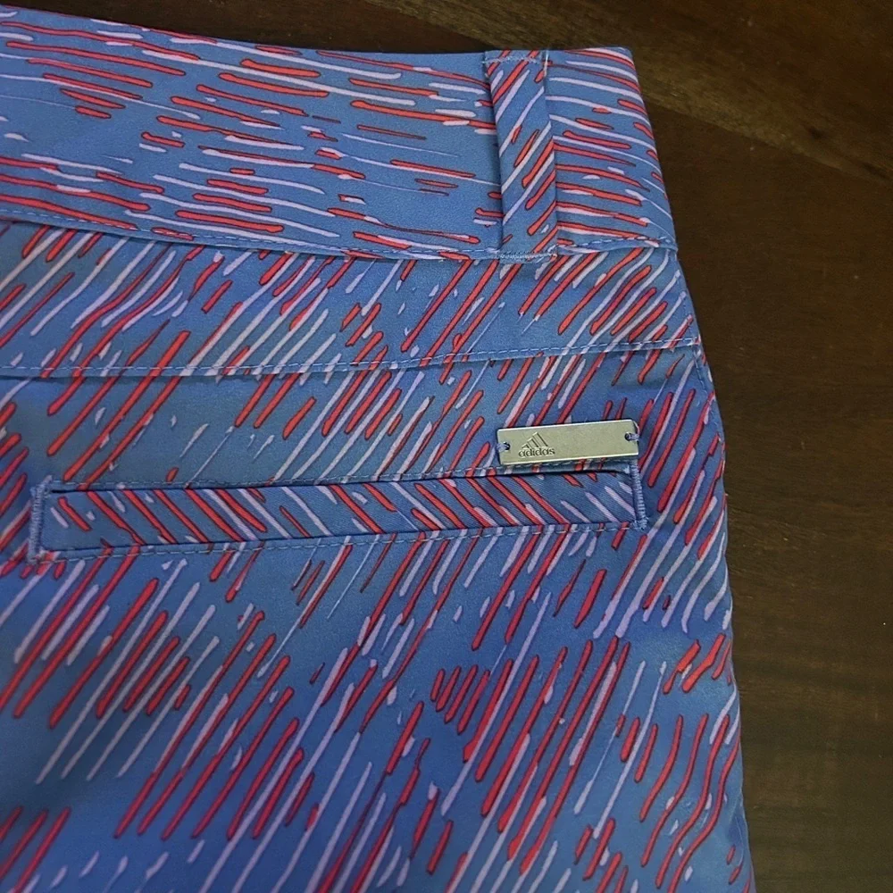 adidas Women's 7" Printed Shorts Size 0 (XS) - Picture 6 of 7